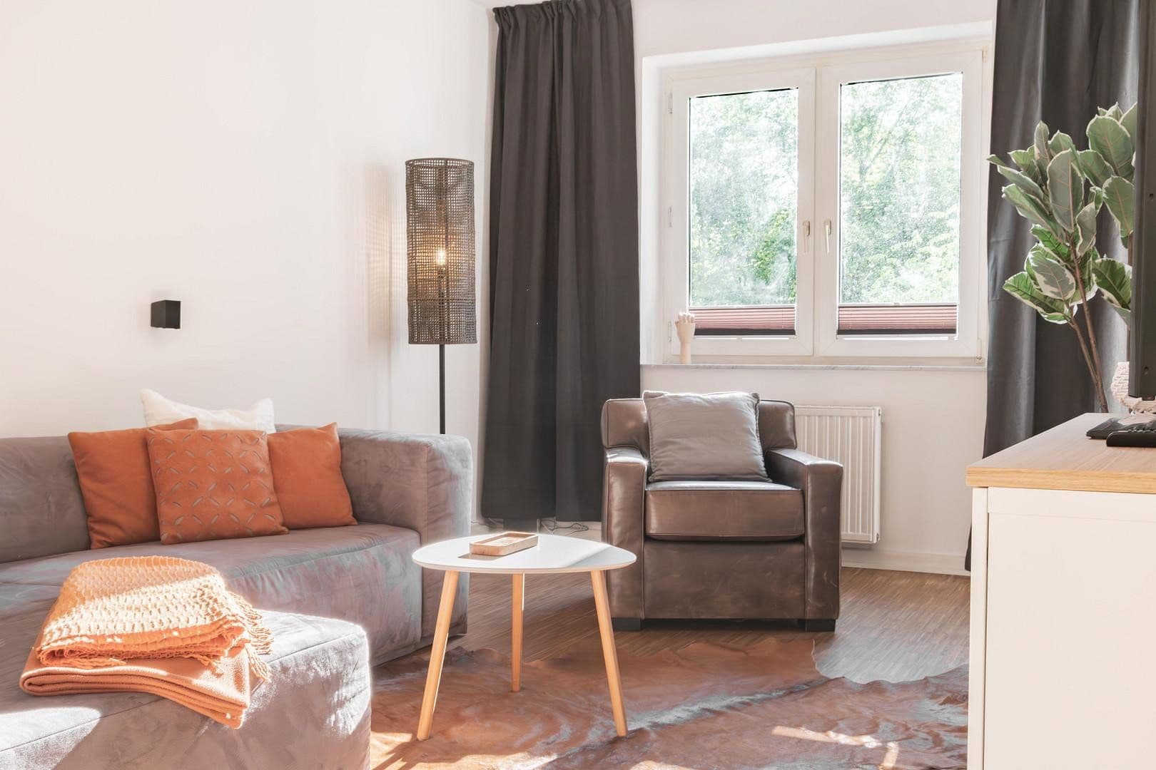 Pronájem bytu 2+1 51 m², Neckarstr. 22, Düsseldorf, Severní Porýní-Vestfálsko Pronájem bytu 2+1 51 m², Neckarstr. 22, Düsseldorf, Severní Porýní-Vestfálsko