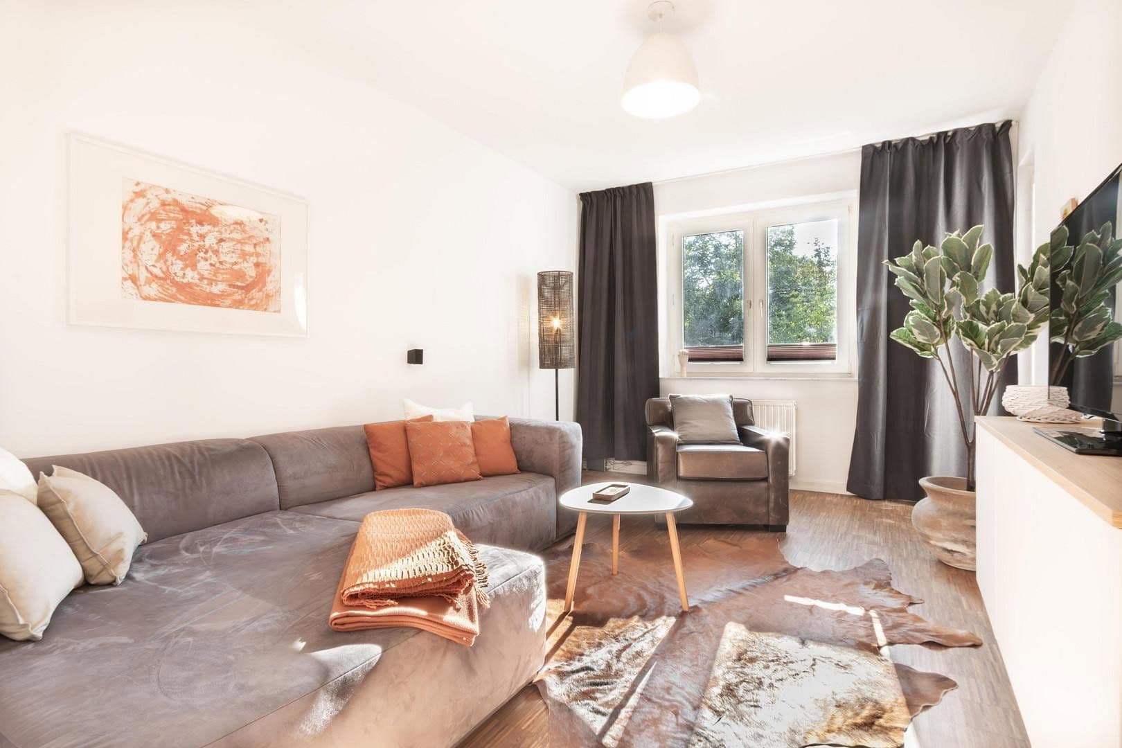 Pronájem bytu 2+1 51 m², Neckarstr. 22, Düsseldorf, Severní Porýní-Vestfálsko Pronájem bytu 2+1 51 m², Neckarstr. 22, Düsseldorf, Severní Porýní-Vestfálsko