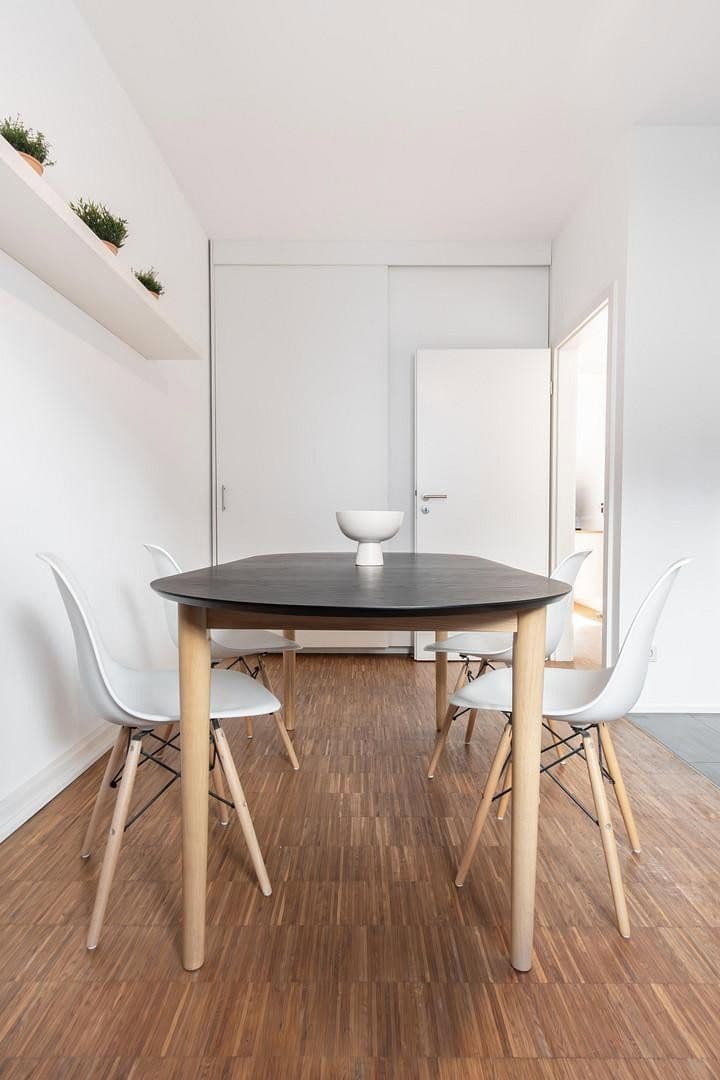 Pronájem bytu 2+1 51 m², Neckarstr. 22, Düsseldorf, Severní Porýní-Vestfálsko Pronájem bytu 2+1 51 m², Neckarstr. 22, Düsseldorf, Severní Porýní-Vestfálsko