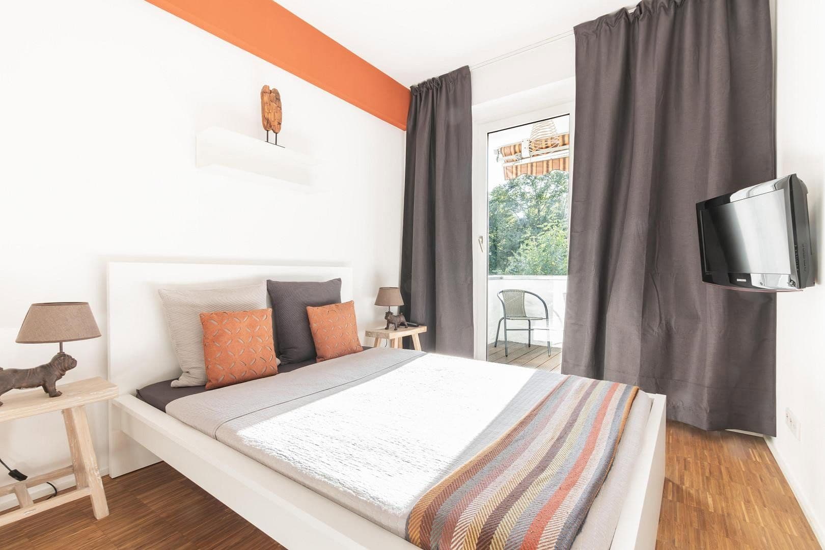 Pronájem bytu 2+1 51 m², Neckarstr. 22, Düsseldorf, Severní Porýní-Vestfálsko Pronájem bytu 2+1 51 m², Neckarstr. 22, Düsseldorf, Severní Porýní-Vestfálsko