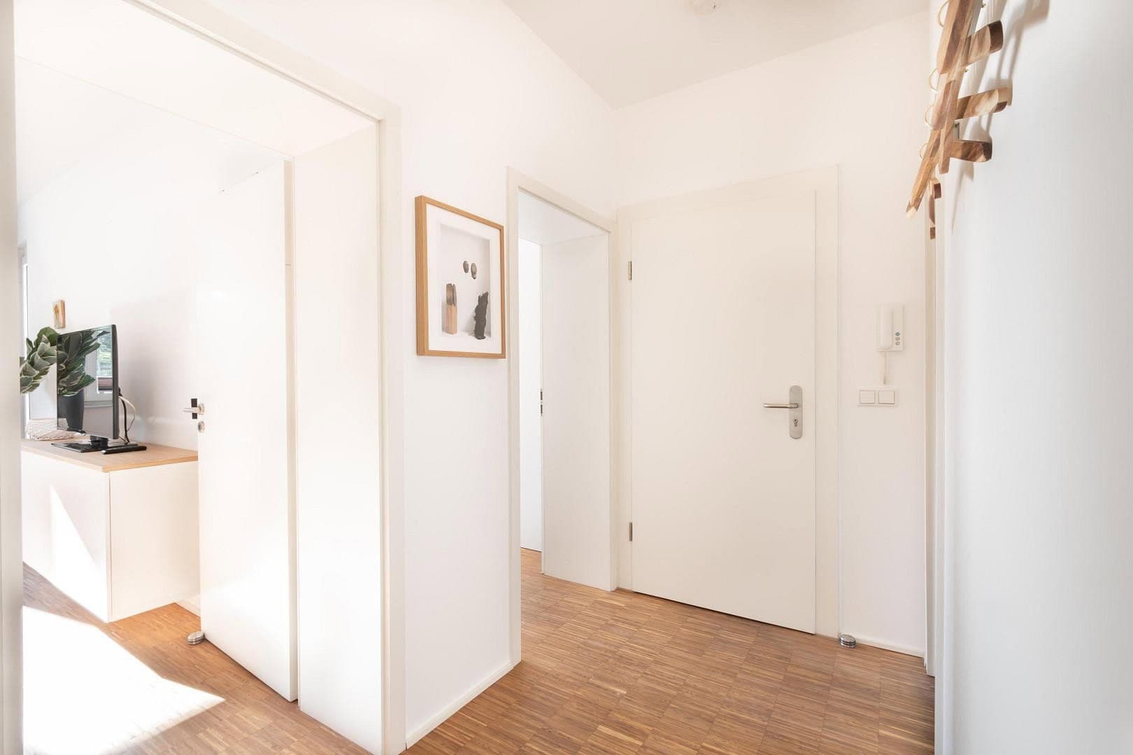 Pronájem bytu 2+1 51 m², Neckarstr. 22, Düsseldorf, Severní Porýní-Vestfálsko Pronájem bytu 2+1 51 m², Neckarstr. 22, Düsseldorf, Severní Porýní-Vestfálsko