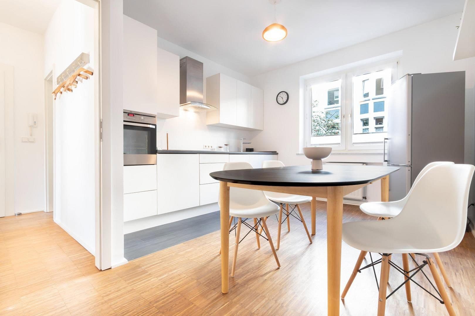 Pronájem bytu 2+1 51 m², Neckarstr. 22, Düsseldorf, Severní Porýní-Vestfálsko Pronájem bytu 2+1 51 m², Neckarstr. 22, Düsseldorf, Severní Porýní-Vestfálsko