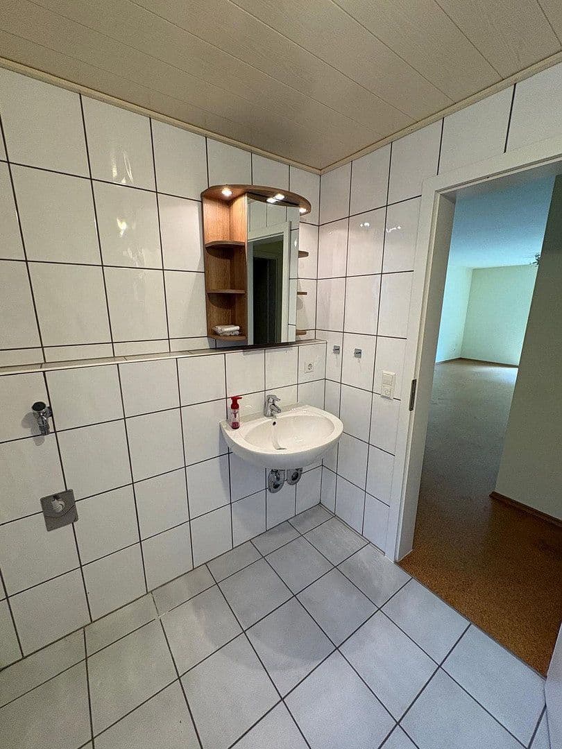 Pronájem bytu 2+1 66 m², Simmozheim, Bádensko-Württembersko Pronájem bytu 2+1 66 m², Simmozheim, Bádensko-Württembersko