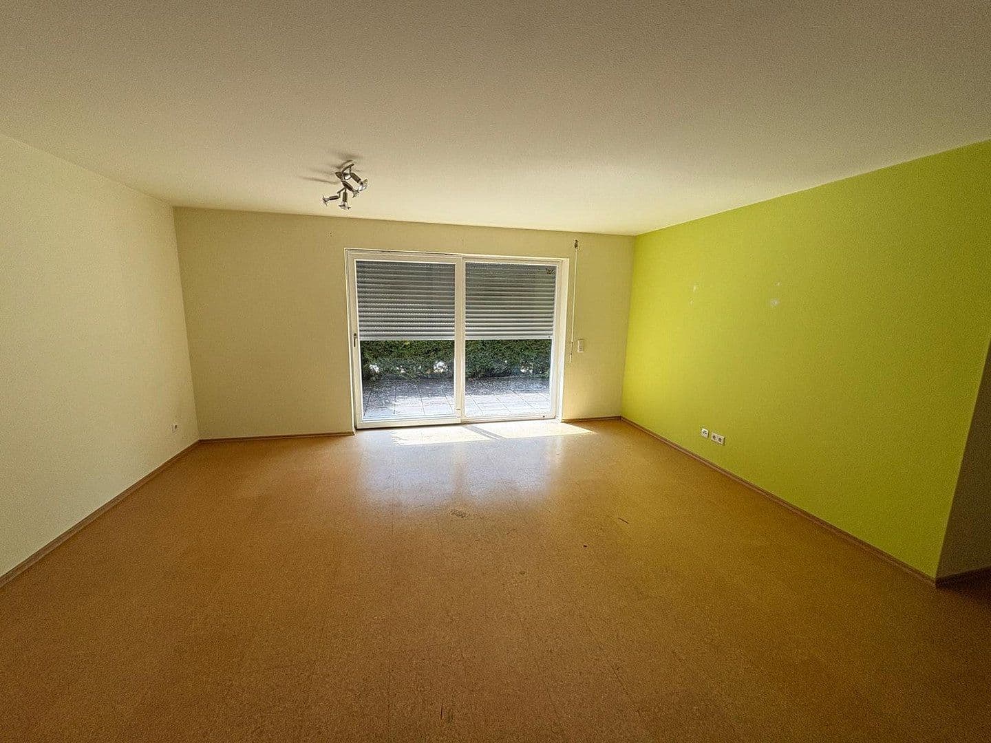 Pronájem bytu 2+1 66 m², Simmozheim, Bádensko-Württembersko Pronájem bytu 2+1 66 m², Simmozheim, Bádensko-Württembersko