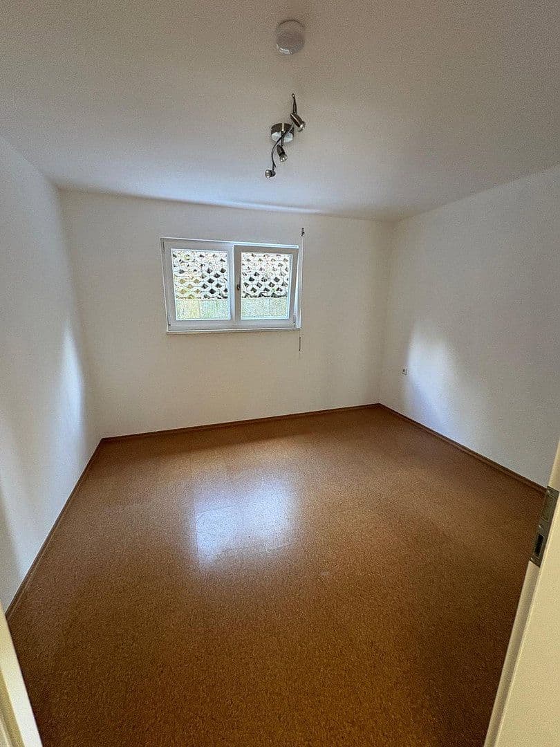Pronájem bytu 2+1 66 m², Simmozheim, Bádensko-Württembersko Pronájem bytu 2+1 66 m², Simmozheim, Bádensko-Württembersko