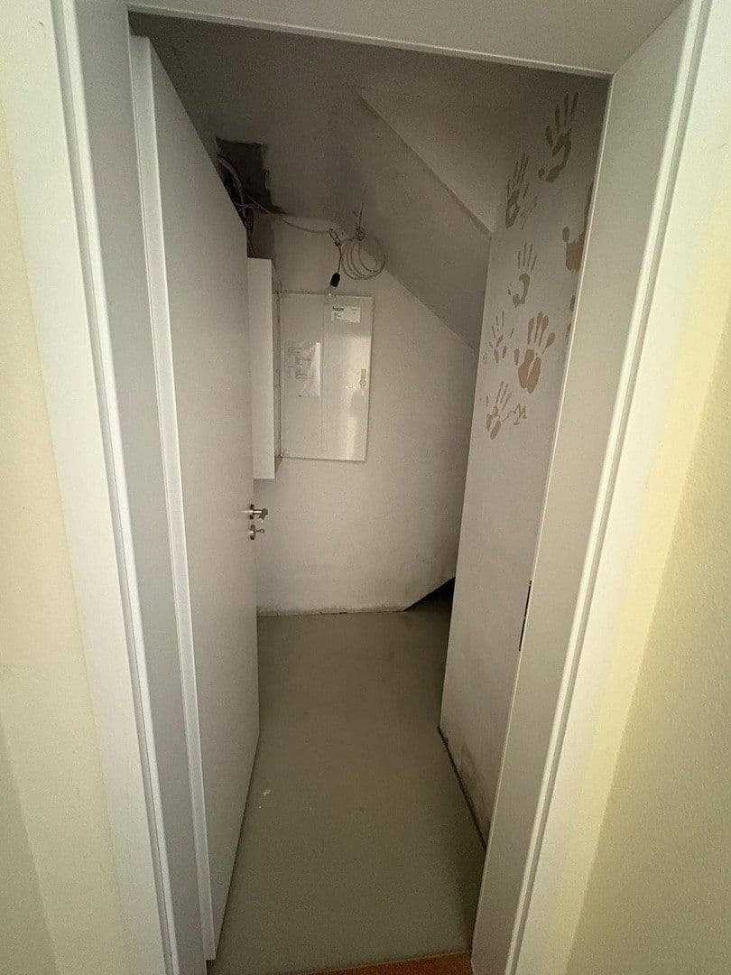 Pronájem bytu 2+1 66 m², Simmozheim, Bádensko-Württembersko Pronájem bytu 2+1 66 m², Simmozheim, Bádensko-Württembersko