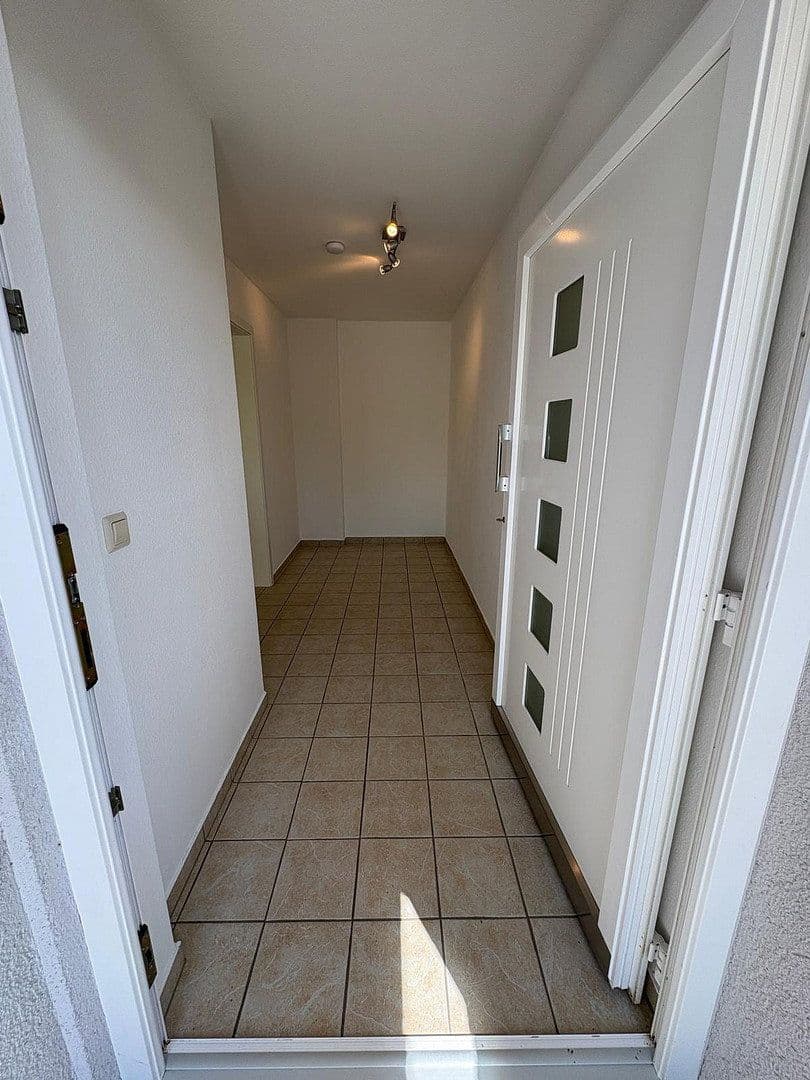 Pronájem bytu 2+1 66 m², Simmozheim, Bádensko-Württembersko Pronájem bytu 2+1 66 m², Simmozheim, Bádensko-Württembersko