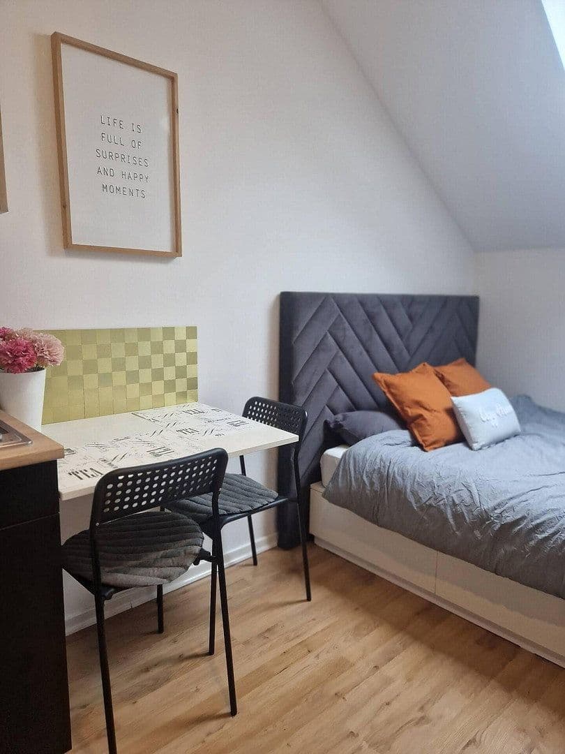 Pronájem bytu 1+1 20 m², Ludwigshafen am Rhein, Porýní-Falc Pronájem bytu 1+1 20 m², Ludwigshafen am Rhein, Porýní-Falc