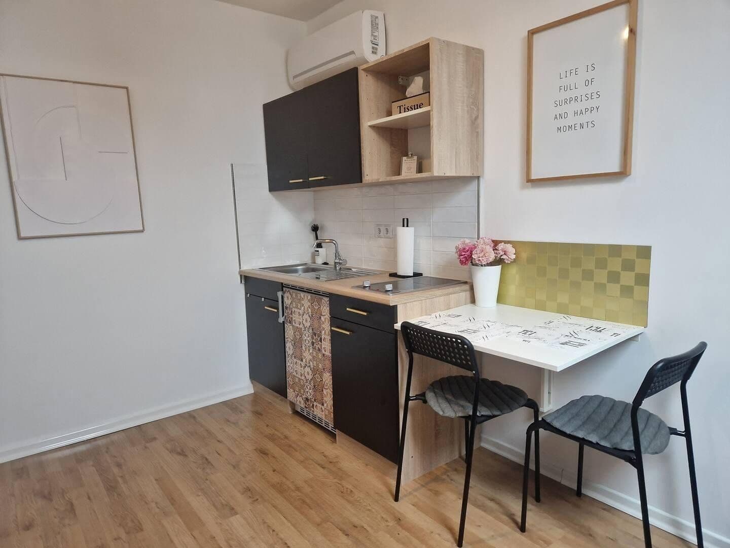 Pronájem bytu 1+1 20 m², Ludwigshafen am Rhein, Porýní-Falc Pronájem bytu 1+1 20 m², Ludwigshafen am Rhein, Porýní-Falc