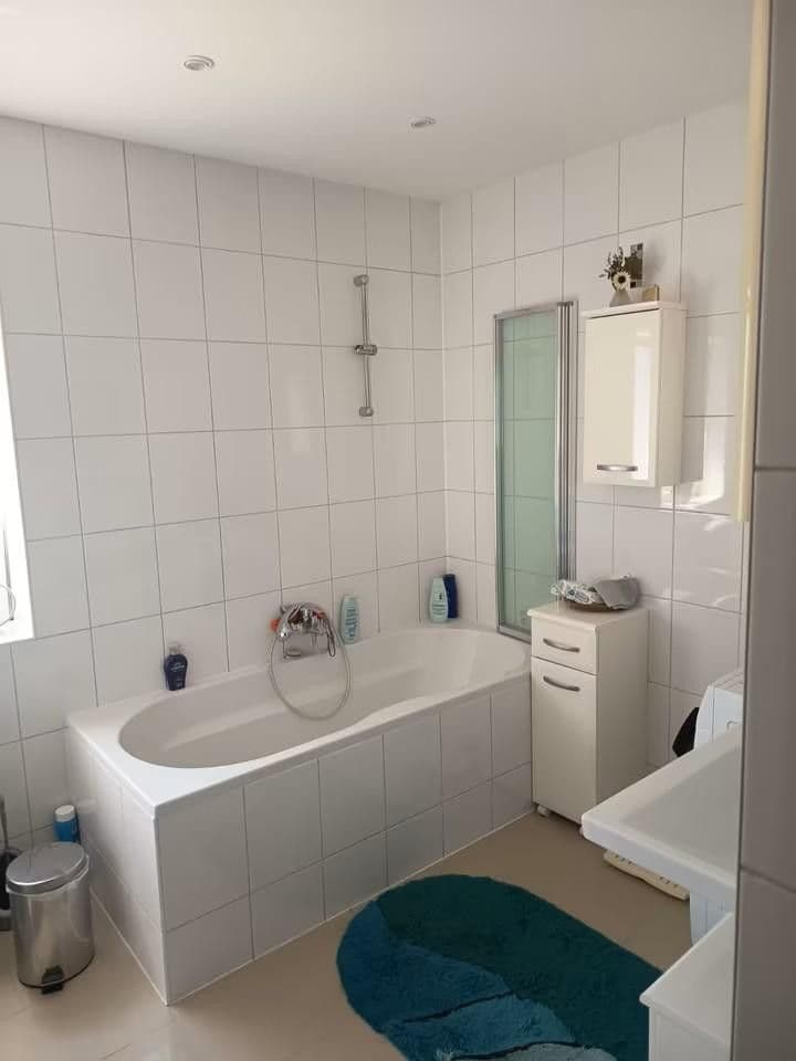 Prodej bytu 3+1 80 m², Ehranger Straße 79, Trier, Porýní-Falc Prodej bytu 3+1 80 m², Ehranger Straße 79, Trier, Porýní-Falc