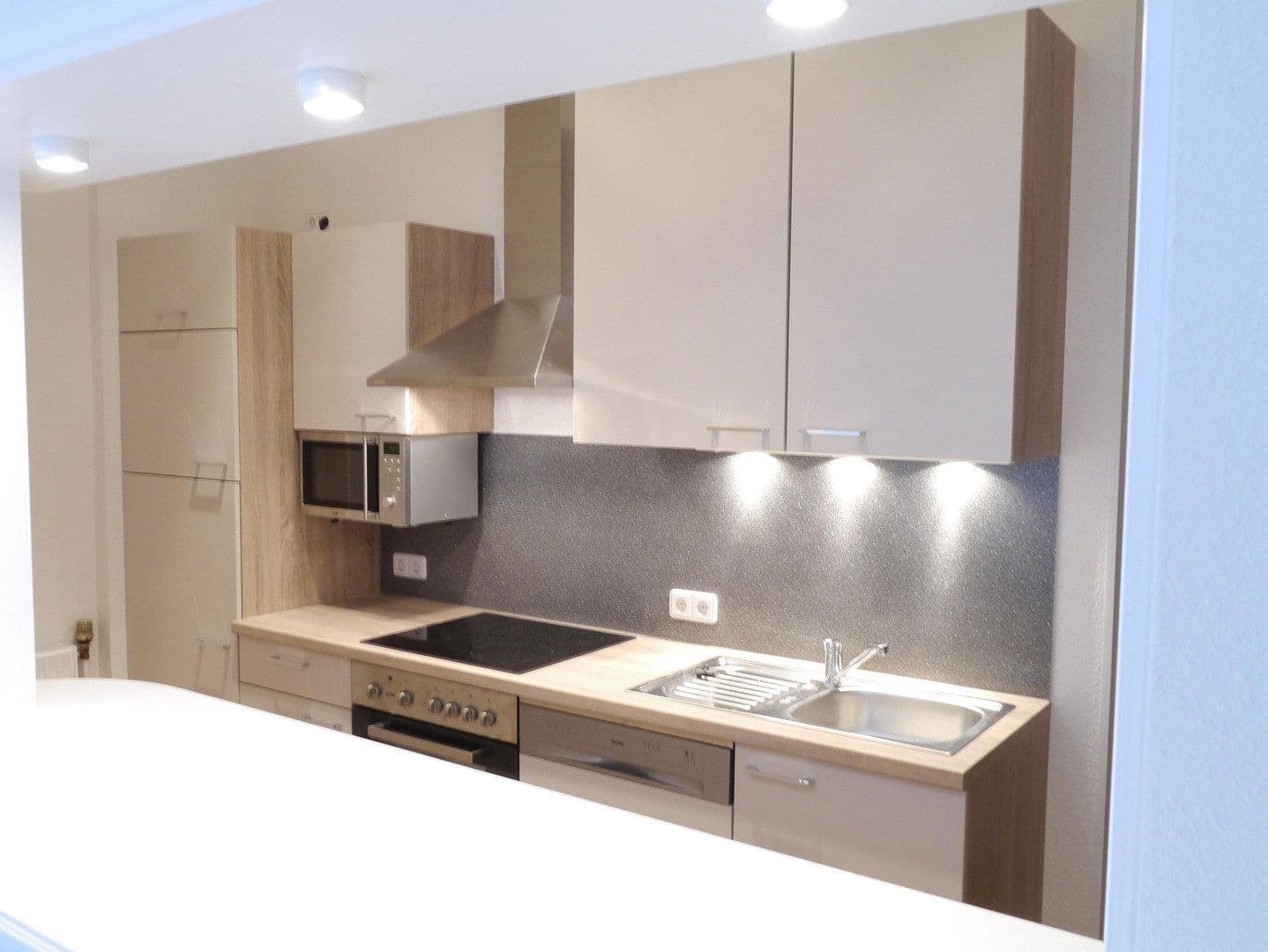 Prodej domu 445 m², pozemek 272 m², Bahnhofstraße 72, Winsen (Luhe), Dolní Sasko Prodej domu 445 m², pozemek 272 m², Bahnhofstraße 72, Winsen (Luhe), Dolní Sasko