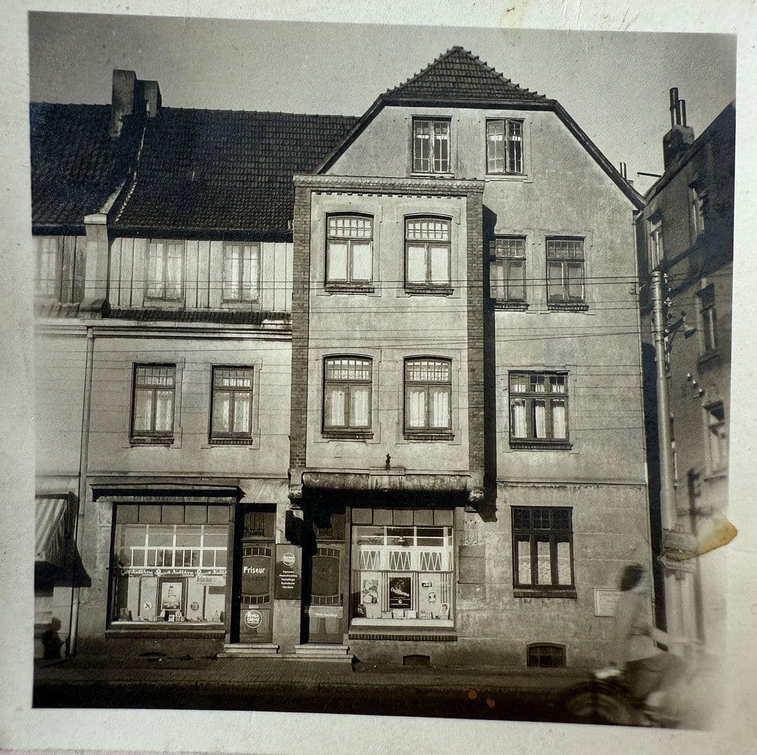 Prodej domu 445 m², pozemek 272 m², Bahnhofstraße 72, Winsen (Luhe), Dolní Sasko Prodej domu 445 m², pozemek 272 m², Bahnhofstraße 72, Winsen (Luhe), Dolní Sasko