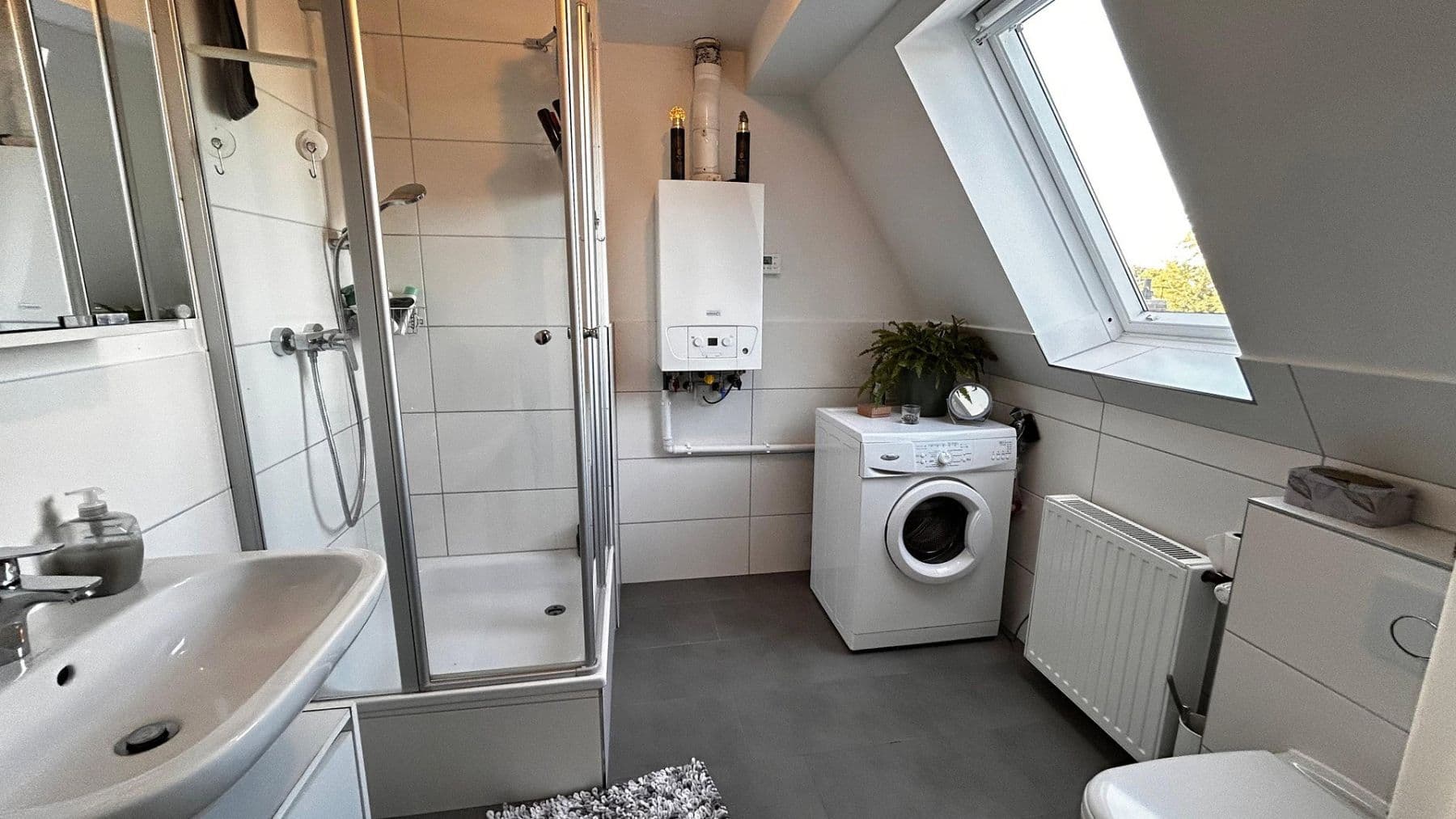 Prodej domu 445 m², pozemek 272 m², Bahnhofstraße 72, Winsen (Luhe), Dolní Sasko Prodej domu 445 m², pozemek 272 m², Bahnhofstraße 72, Winsen (Luhe), Dolní Sasko
