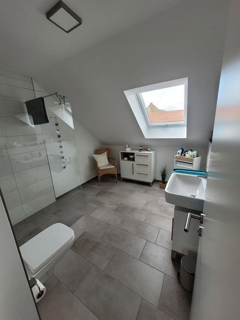 Pronájem bytu 3+1 116 m², Im Kleegarten 3, Ober-Hilbersheim, Porýní-Falc Pronájem bytu 3+1 116 m², Im Kleegarten 3, Ober-Hilbersheim, Porýní-Falc