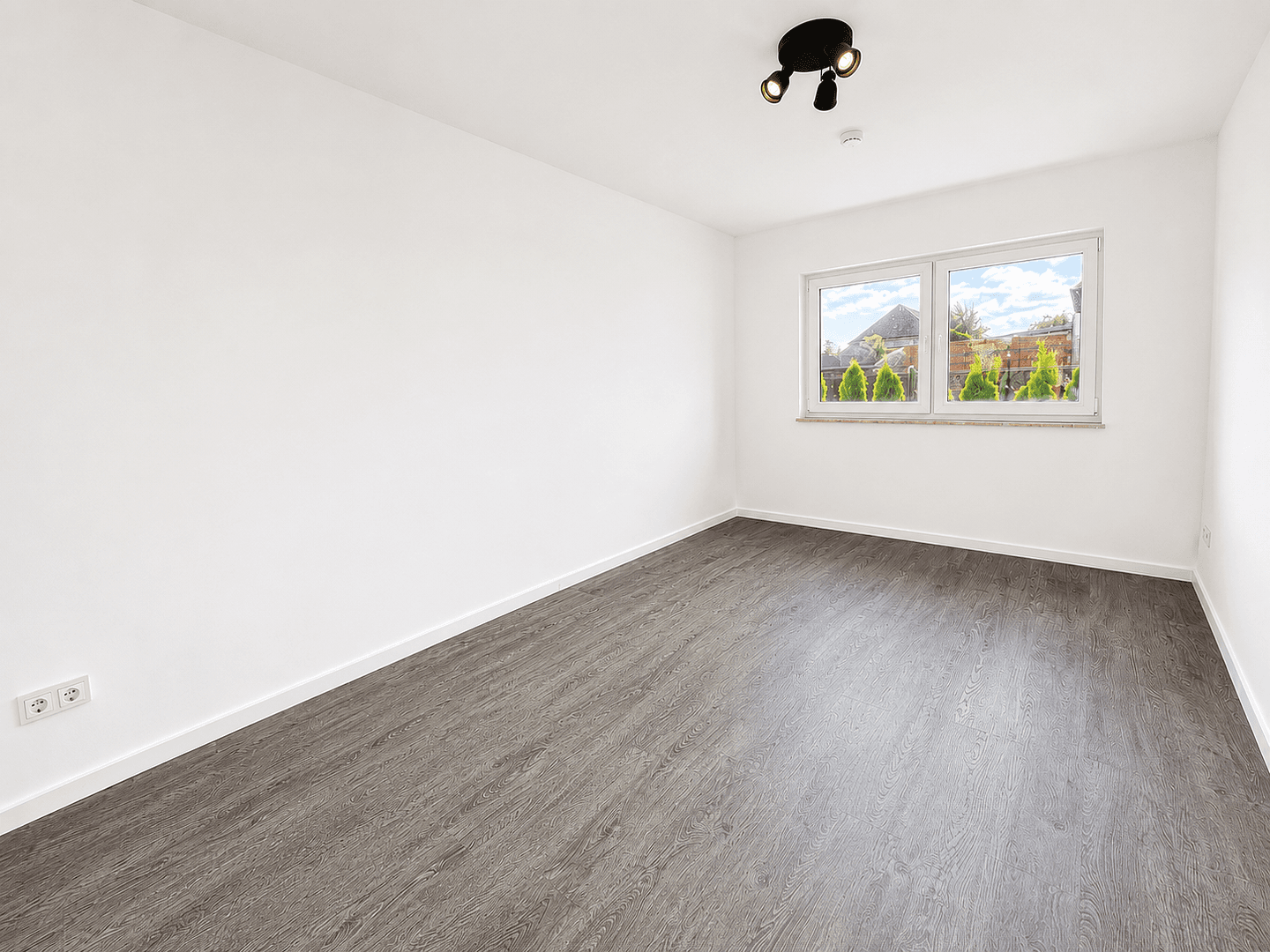 Prodej domu 153 m², pozemek 870 m², Dedelstorf, Dolní Sasko Prodej domu 153 m², pozemek 870 m², Dedelstorf, Dolní Sasko