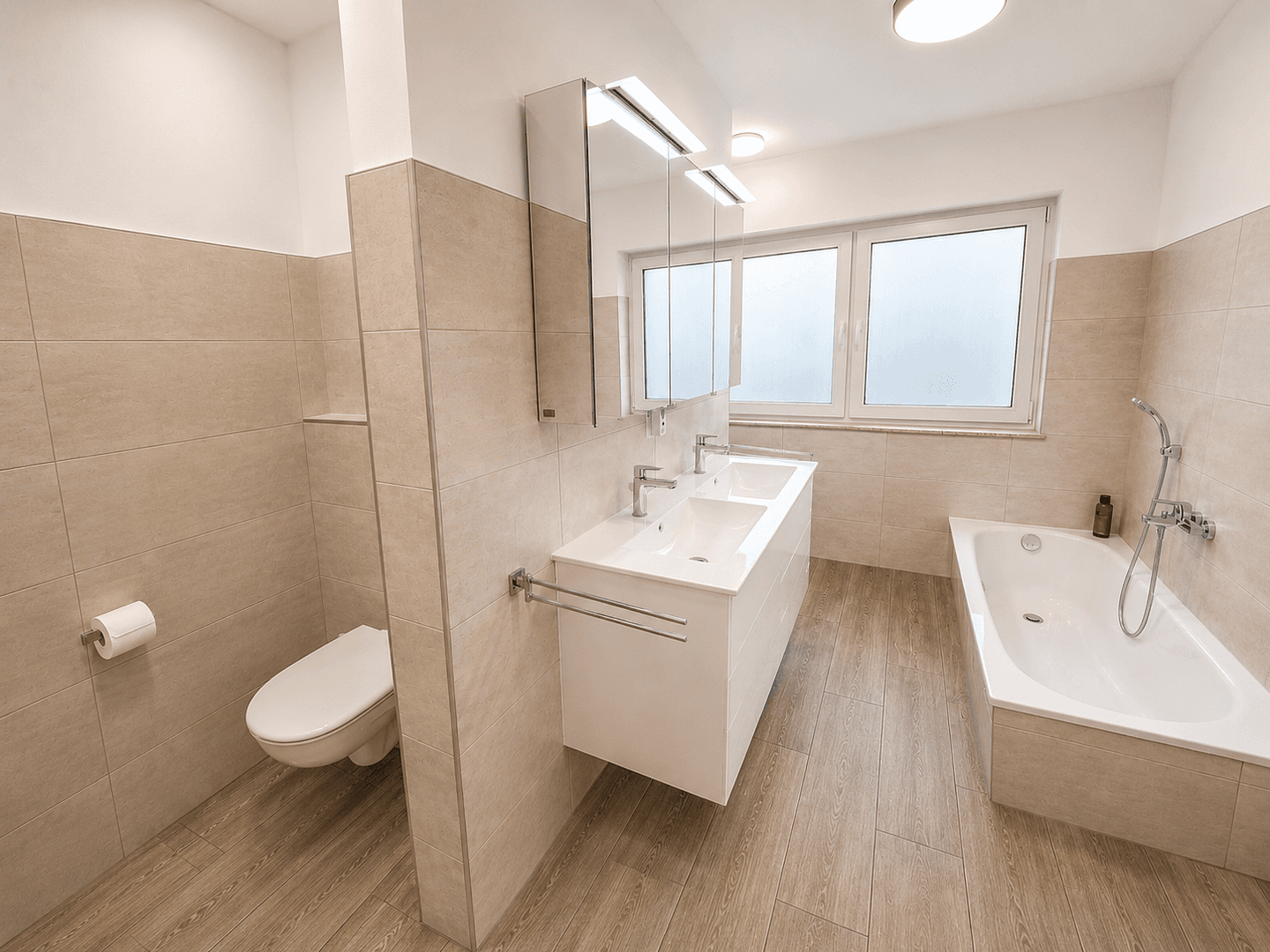 Prodej domu 153 m², pozemek 870 m², Dedelstorf, Dolní Sasko Prodej domu 153 m², pozemek 870 m², Dedelstorf, Dolní Sasko