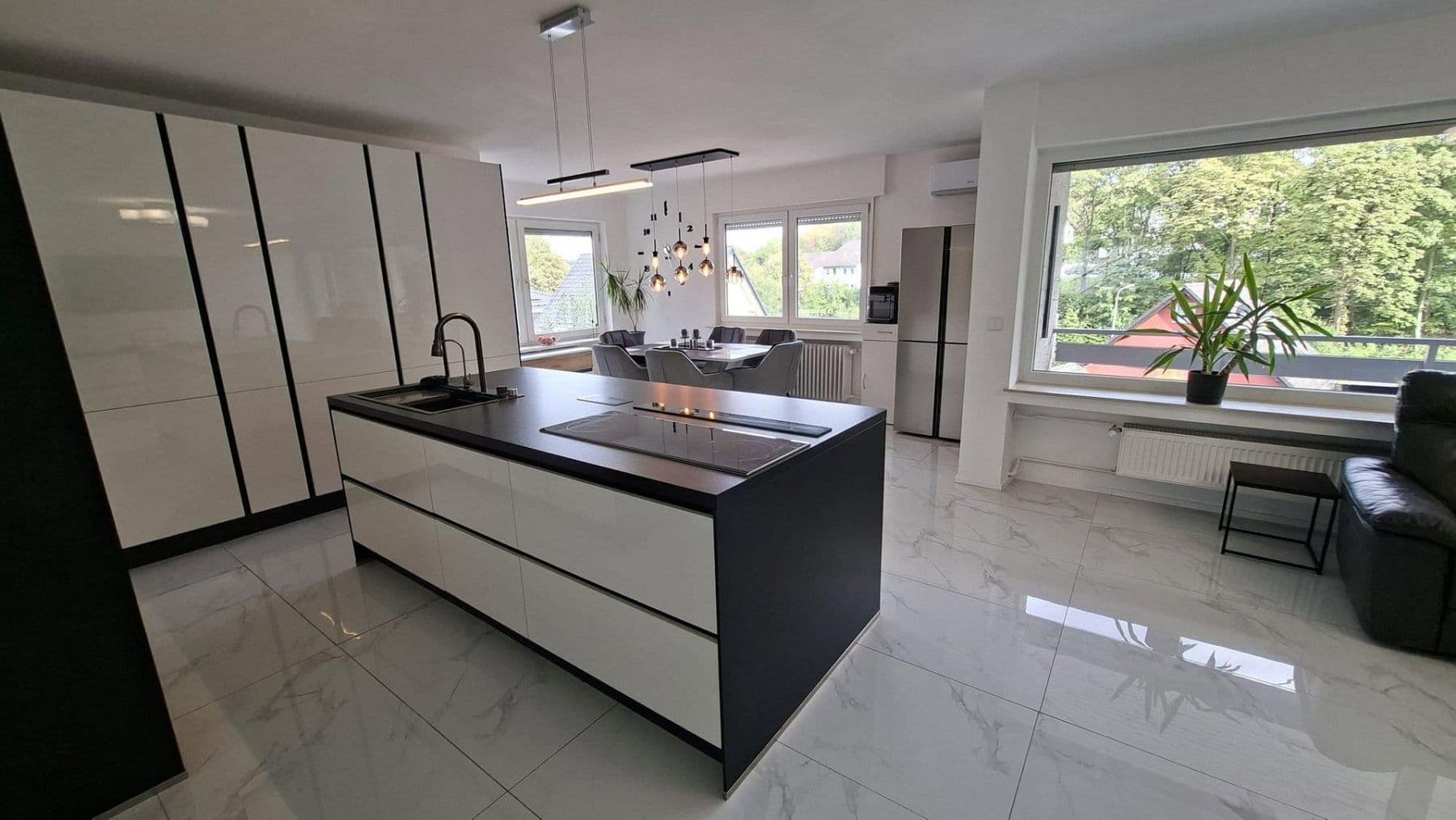 Prodej domu 250 m², pozemek 1.345 m², Birresdorfer Str 73, Remagen, Porýní-Falc Prodej domu 250 m², pozemek 1.345 m², Birresdorfer Str 73, Remagen, Porýní-Falc