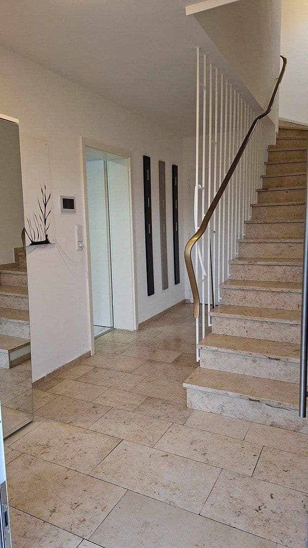 Prodej domu 250 m², pozemek 1.345 m², Birresdorfer Str 73, Remagen, Porýní-Falc Prodej domu 250 m², pozemek 1.345 m², Birresdorfer Str 73, Remagen, Porýní-Falc