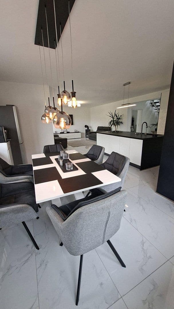Prodej domu 250 m², pozemek 1.345 m², Birresdorfer Str 73, Remagen, Porýní-Falc Prodej domu 250 m², pozemek 1.345 m², Birresdorfer Str 73, Remagen, Porýní-Falc