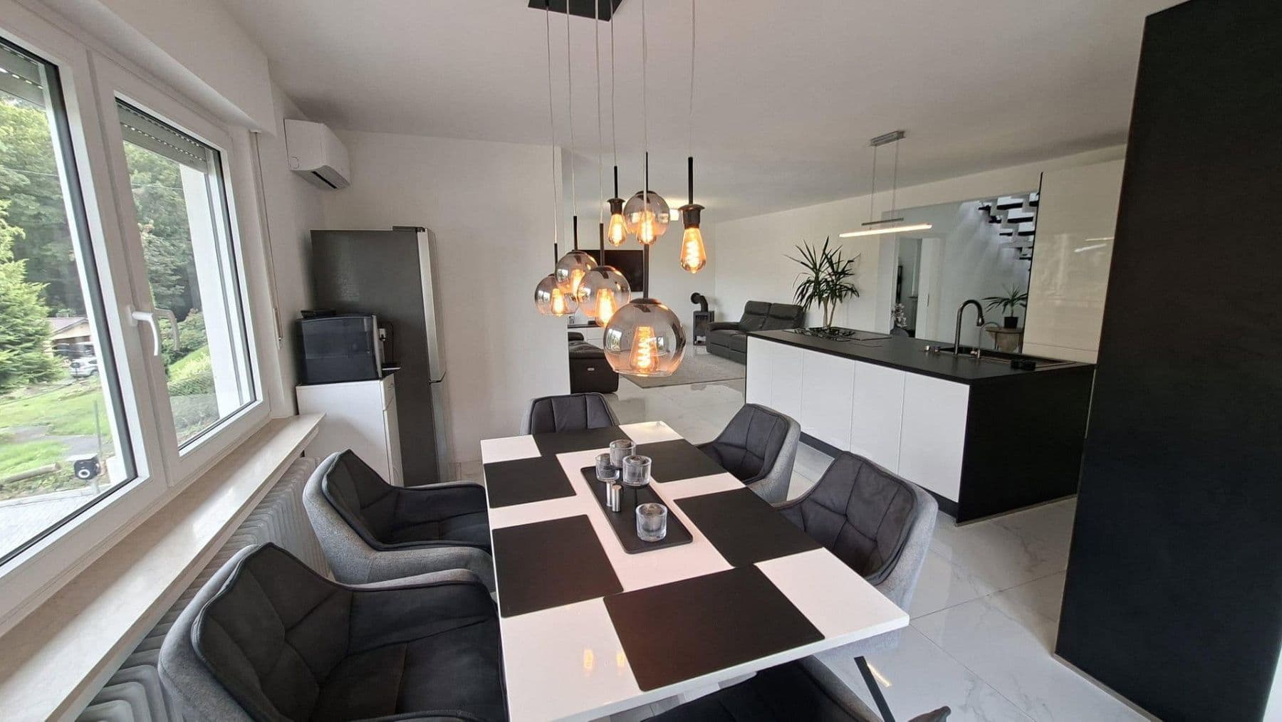 Prodej domu 250 m², pozemek 1.345 m², Birresdorfer Str 73, Remagen, Porýní-Falc Prodej domu 250 m², pozemek 1.345 m², Birresdorfer Str 73, Remagen, Porýní-Falc