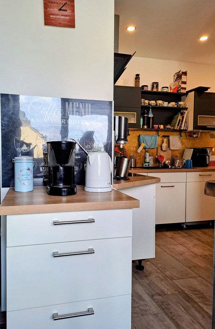 Pronájem bytu 6+1 145 m², Paul-Seydel-Str. 20, Limbach-Oberfrohna, Sasko Pronájem bytu 6+1 145 m², Paul-Seydel-Str. 20, Limbach-Oberfrohna, Sasko