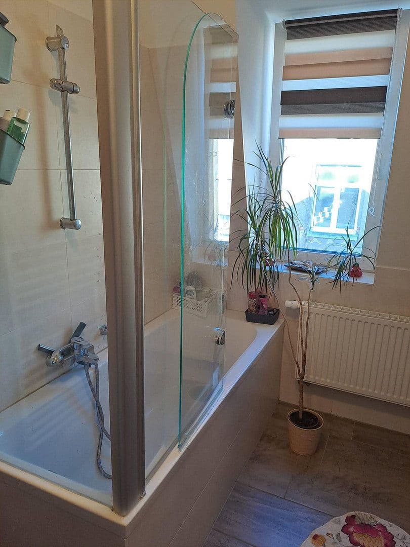 Pronájem bytu 6+1 145 m², Paul-Seydel-Str. 20, Limbach-Oberfrohna, Sasko Pronájem bytu 6+1 145 m², Paul-Seydel-Str. 20, Limbach-Oberfrohna, Sasko
