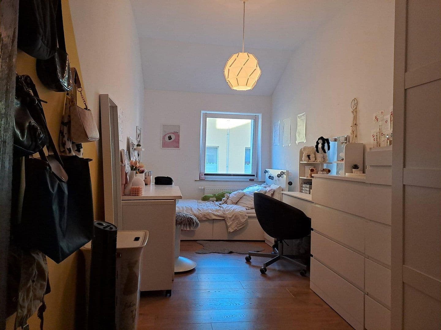 Pronájem bytu 6+1 145 m², Paul-Seydel-Str. 20, Limbach-Oberfrohna, Sasko Pronájem bytu 6+1 145 m², Paul-Seydel-Str. 20, Limbach-Oberfrohna, Sasko