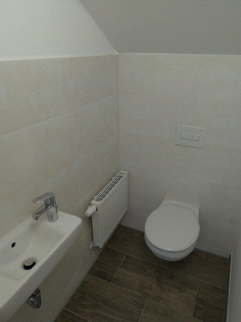 Pronájem bytu 6+1 145 m², Paul-Seydel-Str. 20, Limbach-Oberfrohna, Sasko Pronájem bytu 6+1 145 m², Paul-Seydel-Str. 20, Limbach-Oberfrohna, Sasko