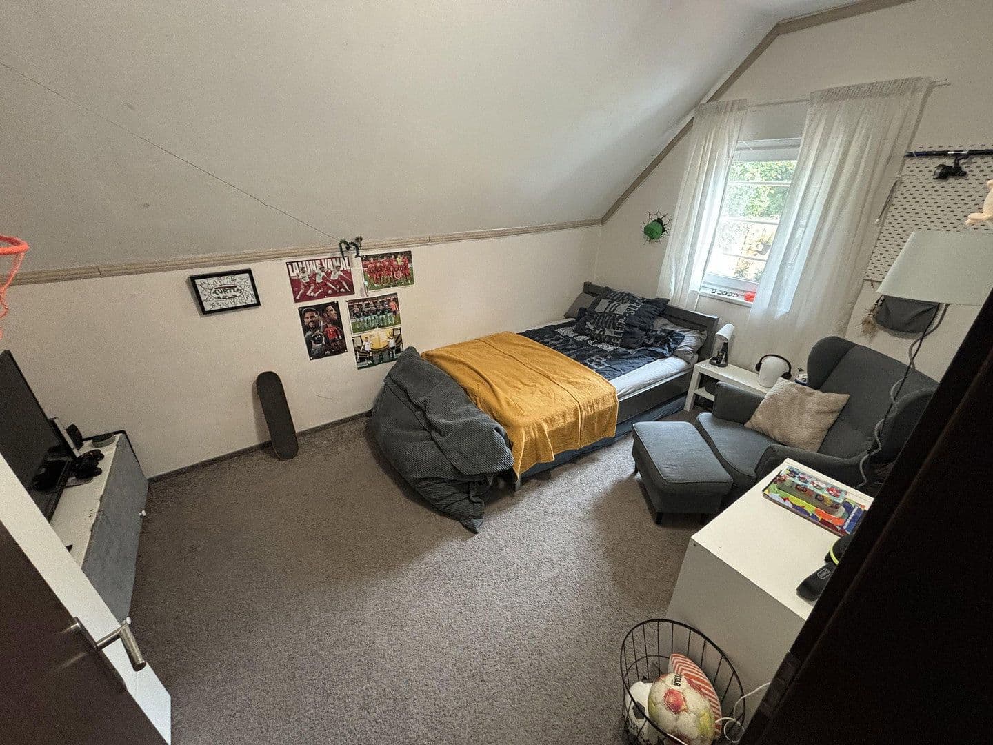Prodej domu 147 m², pozemek 387 m², Essen, Severní Porýní-Vestfálsko Prodej domu 147 m², pozemek 387 m², Essen, Severní Porýní-Vestfálsko