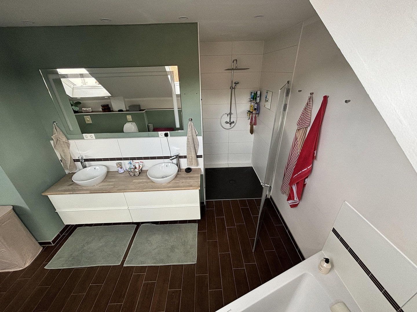 Prodej domu 147 m², pozemek 387 m², Essen, Severní Porýní-Vestfálsko Prodej domu 147 m², pozemek 387 m², Essen, Severní Porýní-Vestfálsko