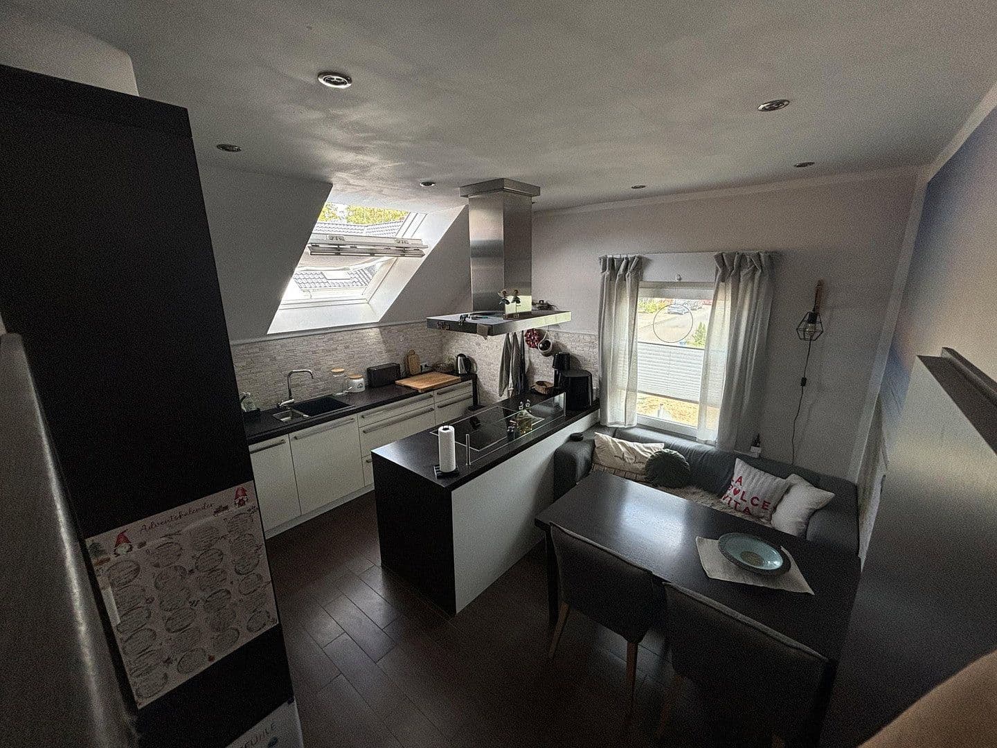 Prodej domu 147 m², pozemek 387 m², Essen, Severní Porýní-Vestfálsko Prodej domu 147 m², pozemek 387 m², Essen, Severní Porýní-Vestfálsko