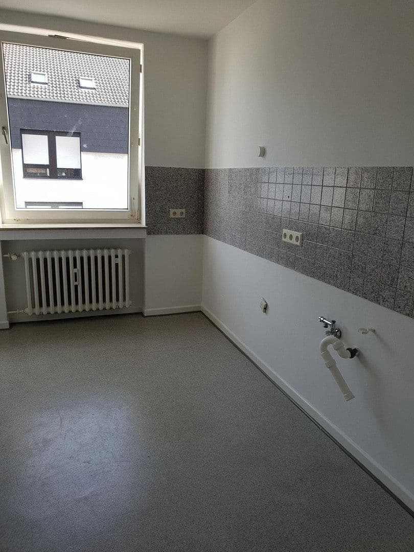 Pronájem bytu 2+1 64 m², Hauptstr. 51 - 53, Monheim am Rhein, Severní Porýní-Vestfálsko Pronájem bytu 2+1 64 m², Hauptstr. 51 - 53, Monheim am Rhein, Severní Porýní-Vestfálsko