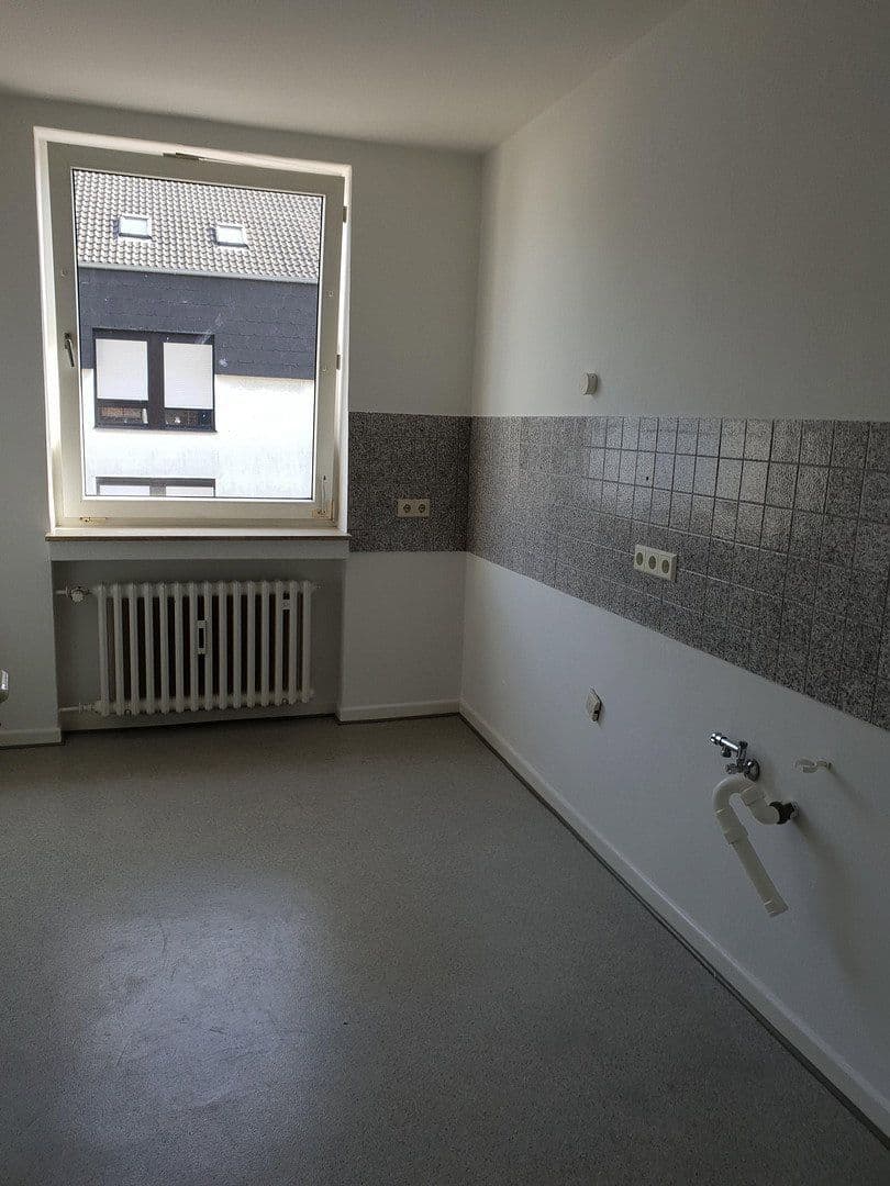 Pronájem bytu 2+1 64 m², Hauptstr. 51 - 53, Monheim am Rhein, Severní Porýní-Vestfálsko Pronájem bytu 2+1 64 m², Hauptstr. 51 - 53, Monheim am Rhein, Severní Porýní-Vestfálsko