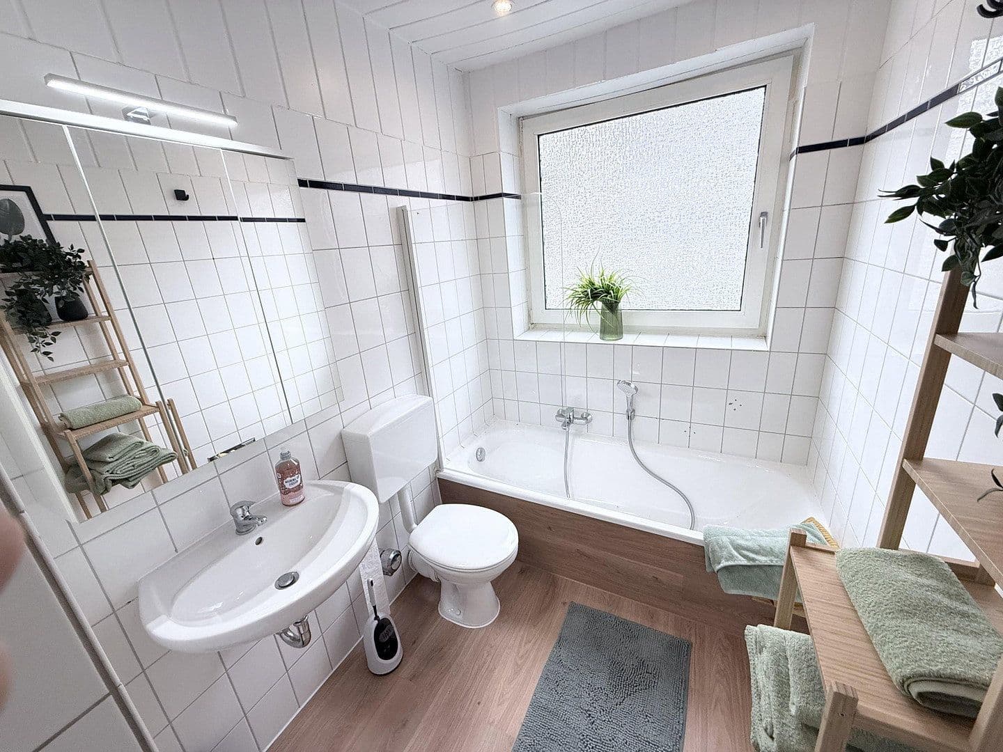 Pronájem bytu 3+1 65 m², Georgstraße 109, Bremerhaven, Bremen Pronájem bytu 3+1 65 m², Georgstraße 109, Bremerhaven, Bremen