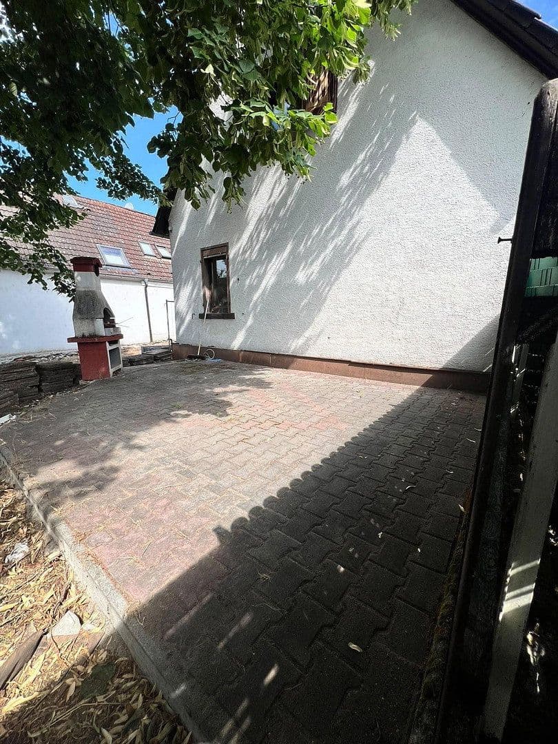 Pronájem domu 1 m², pozemek 289 m², Griesheim, Hessen Pronájem domu 1 m², pozemek 289 m², Griesheim, Hessen