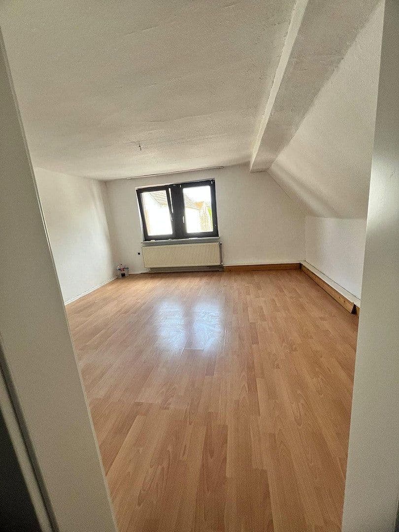 Pronájem domu 1 m², pozemek 289 m², Griesheim, Hessen Pronájem domu 1 m², pozemek 289 m², Griesheim, Hessen