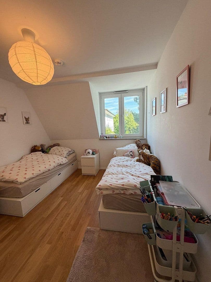 Pronájem bytu 3+1 58 m², Ohlstadter Str. 23, München, Bavorsko Pronájem bytu 3+1 58 m², Ohlstadter Str. 23, München, Bavorsko