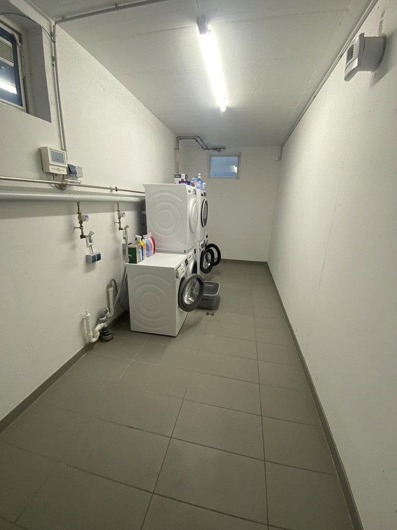Pronájem bytu 3+1 58 m², Ohlstadter Str. 23, München, Bavorsko Pronájem bytu 3+1 58 m², Ohlstadter Str. 23, München, Bavorsko