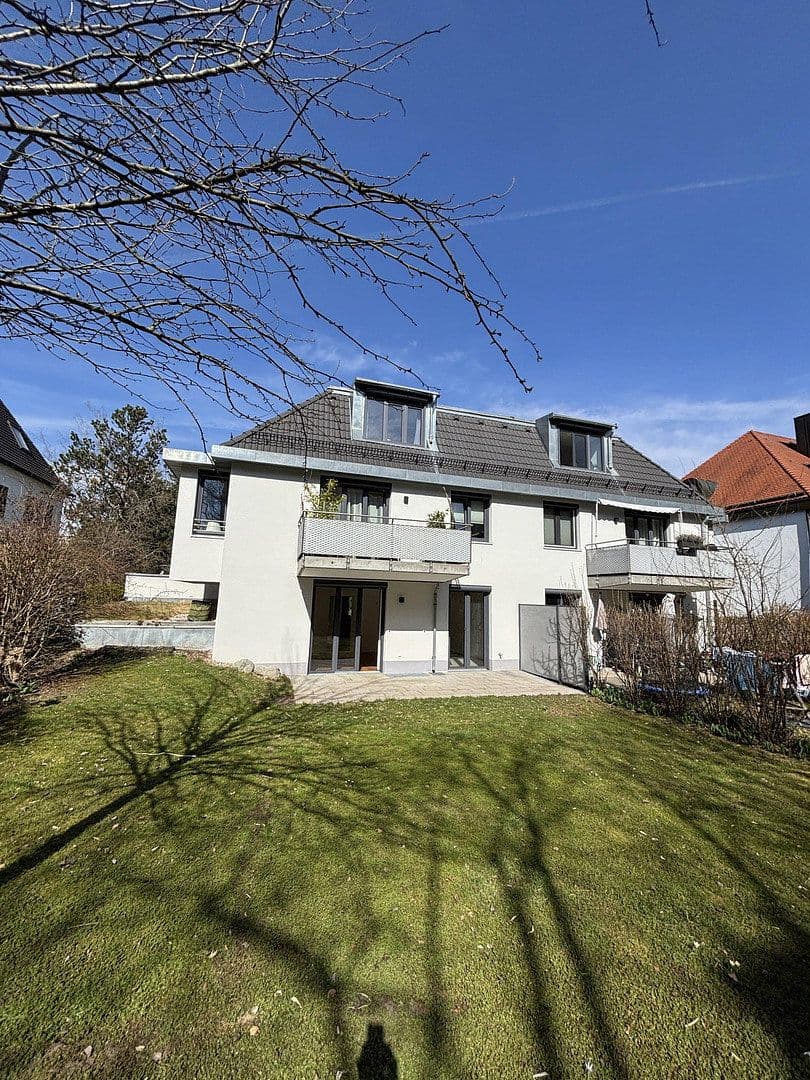 Pronájem bytu 3+1 58 m², Ohlstadter Str. 23, München, Bavorsko Pronájem bytu 3+1 58 m², Ohlstadter Str. 23, München, Bavorsko