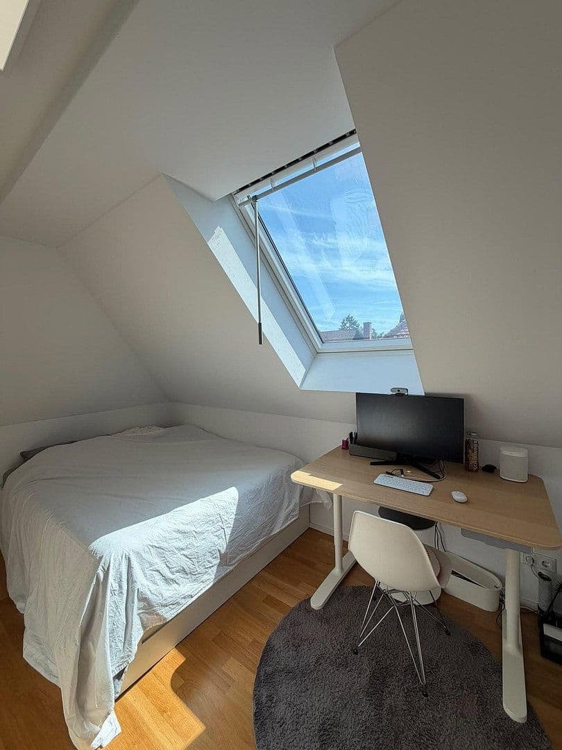 Pronájem bytu 3+1 58 m², Ohlstadter Str. 23, München, Bavorsko Pronájem bytu 3+1 58 m², Ohlstadter Str. 23, München, Bavorsko