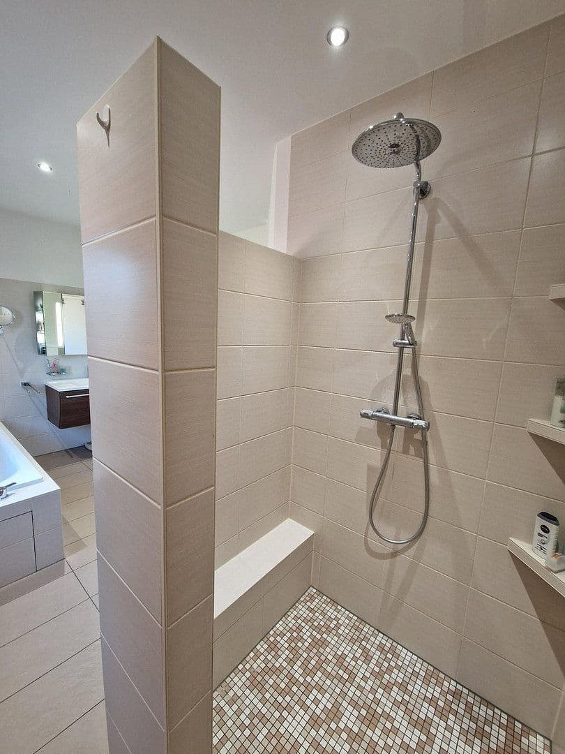 Prodej domu 152 m², pozemek 859 m², Berlin, Berlín Prodej domu 152 m², pozemek 859 m², Berlin, Berlín