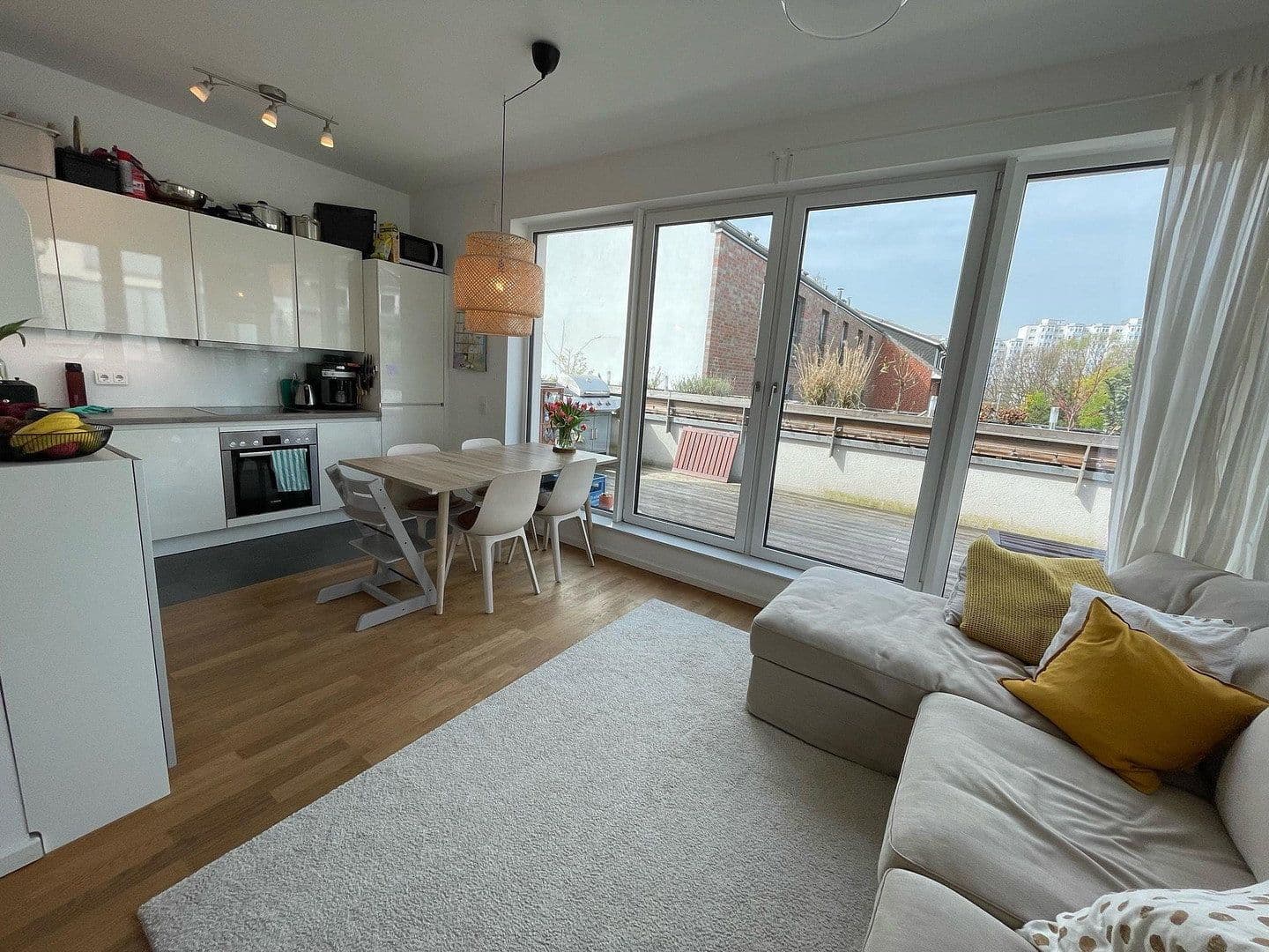 Pronájem bytu 3+1 90 m², Dianaweg 1, Hamburg, Hamburg Pronájem bytu 3+1 90 m², Dianaweg 1, Hamburg, Hamburg