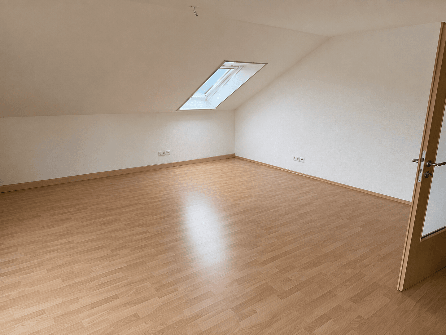 Pronájem bytu 3+1 101 m², Albstadt, Bádensko-Württembersko Pronájem bytu 3+1 101 m², Albstadt, Bádensko-Württembersko