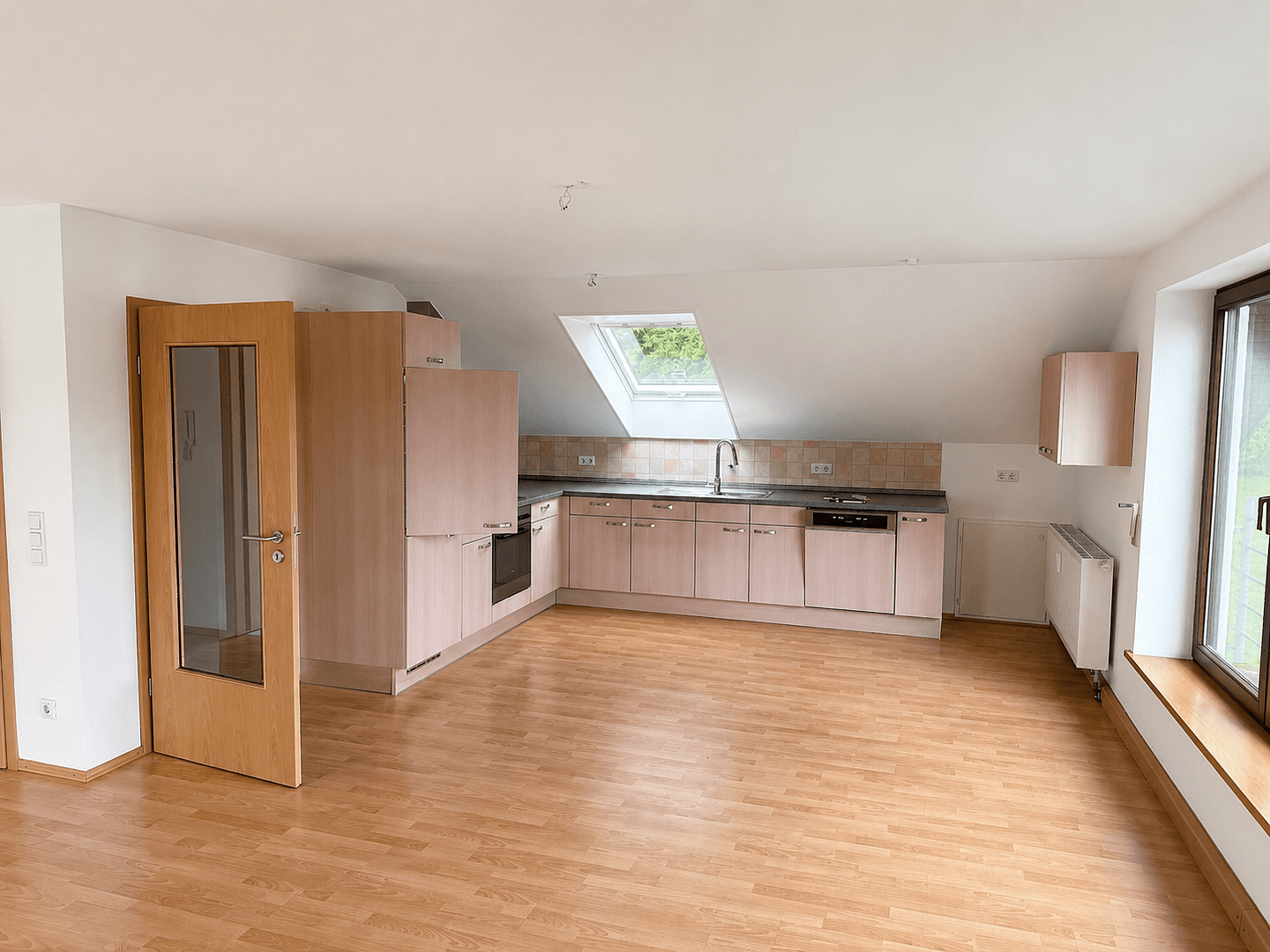 Pronájem bytu 3+1 101 m², Albstadt, Bádensko-Württembersko Pronájem bytu 3+1 101 m², Albstadt, Bádensko-Württembersko