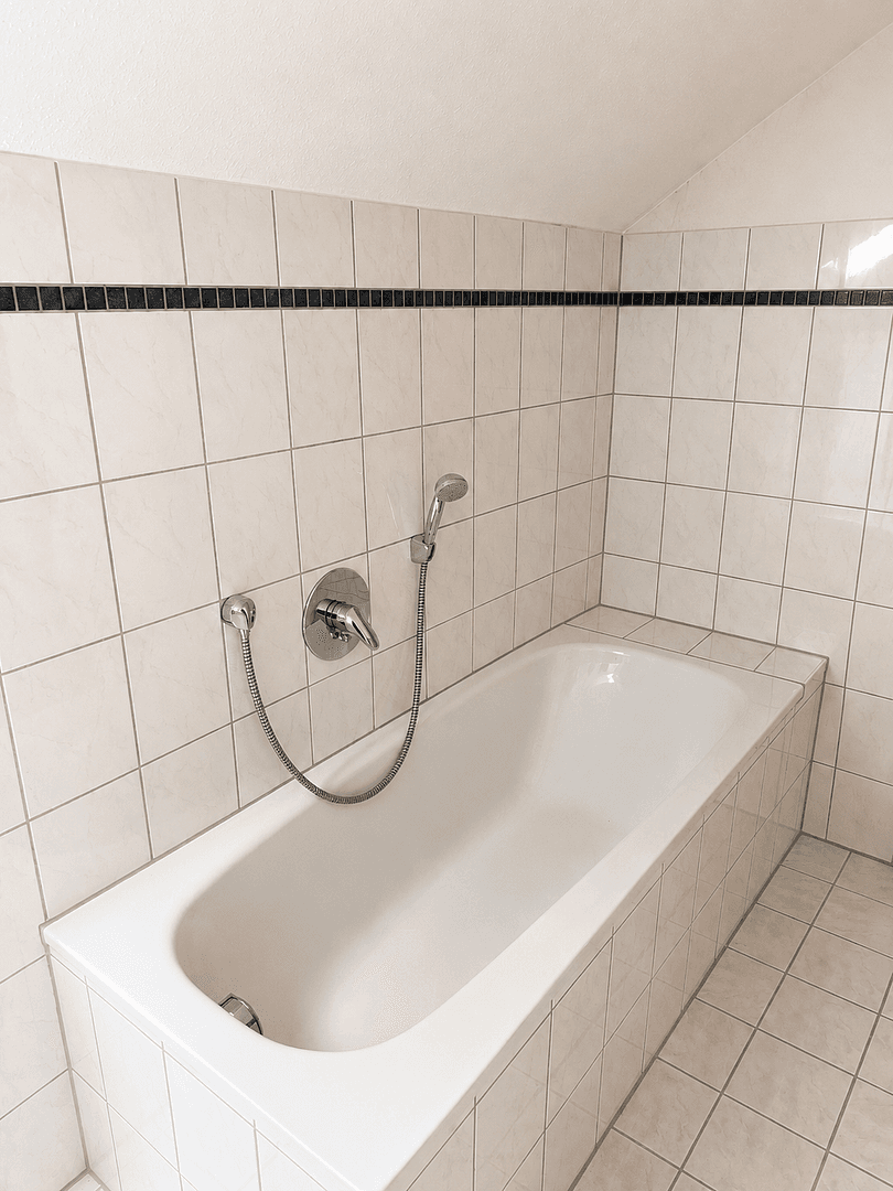 Pronájem bytu 3+1 101 m², Albstadt, Bádensko-Württembersko Pronájem bytu 3+1 101 m², Albstadt, Bádensko-Württembersko
