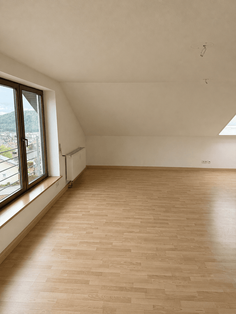 Pronájem bytu 3+1 101 m², Albstadt, Bádensko-Württembersko Pronájem bytu 3+1 101 m², Albstadt, Bádensko-Württembersko