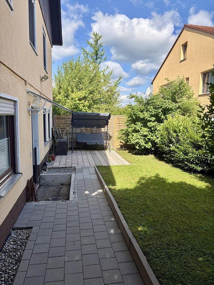 Prodej domu 189 m², pozemek 1.052 m², Odelzhausen, Bavorsko Prodej domu 189 m², pozemek 1.052 m², Odelzhausen, Bavorsko