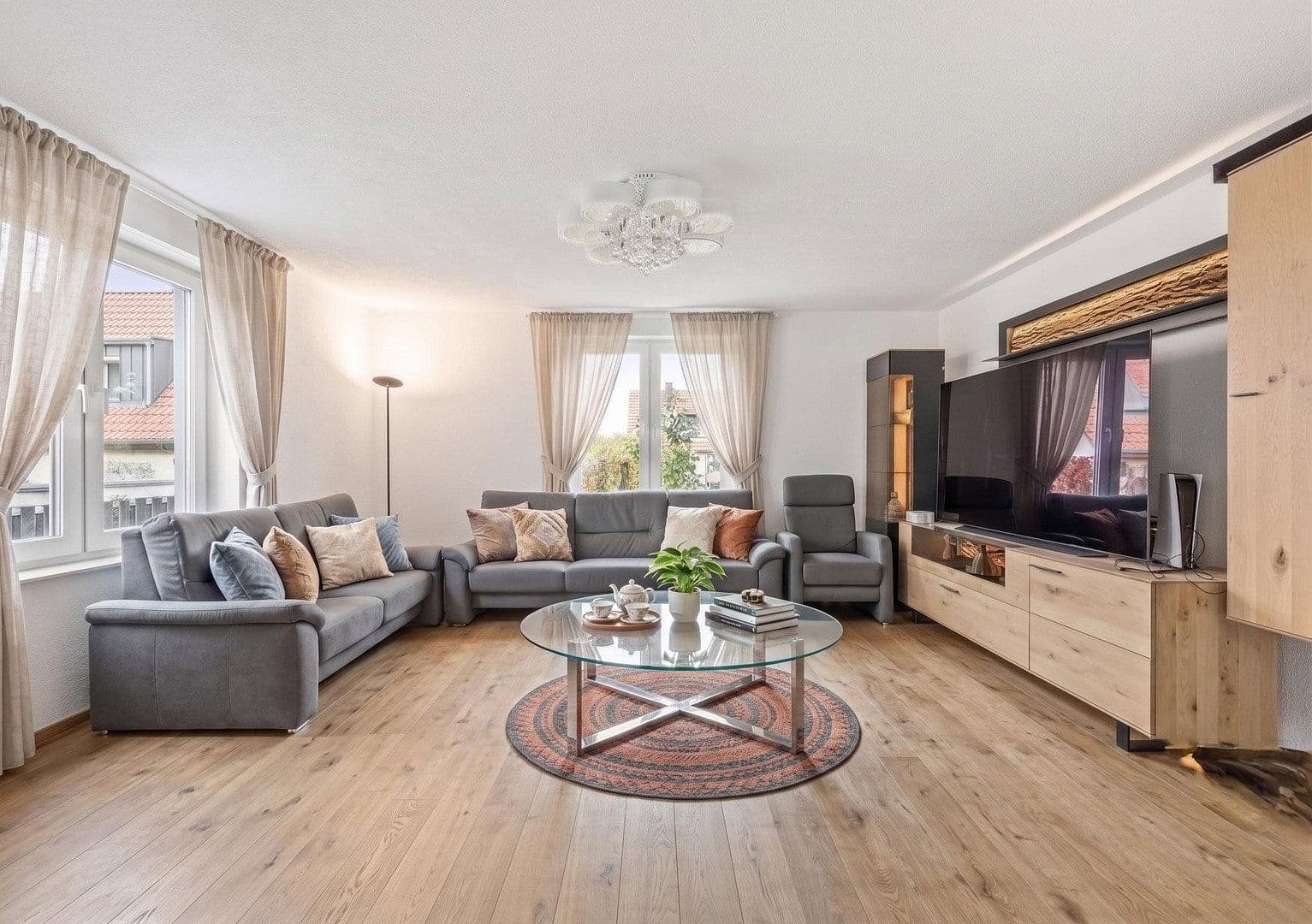 Prodej domu 190 m², pozemek 217 m², Heilbronn, Bádensko-Württembersko Prodej domu 190 m², pozemek 217 m², Heilbronn, Bádensko-Württembersko