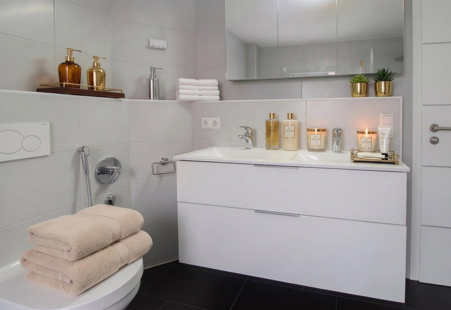 Prodej domu 190 m², pozemek 217 m², Heilbronn, Bádensko-Württembersko Prodej domu 190 m², pozemek 217 m², Heilbronn, Bádensko-Württembersko