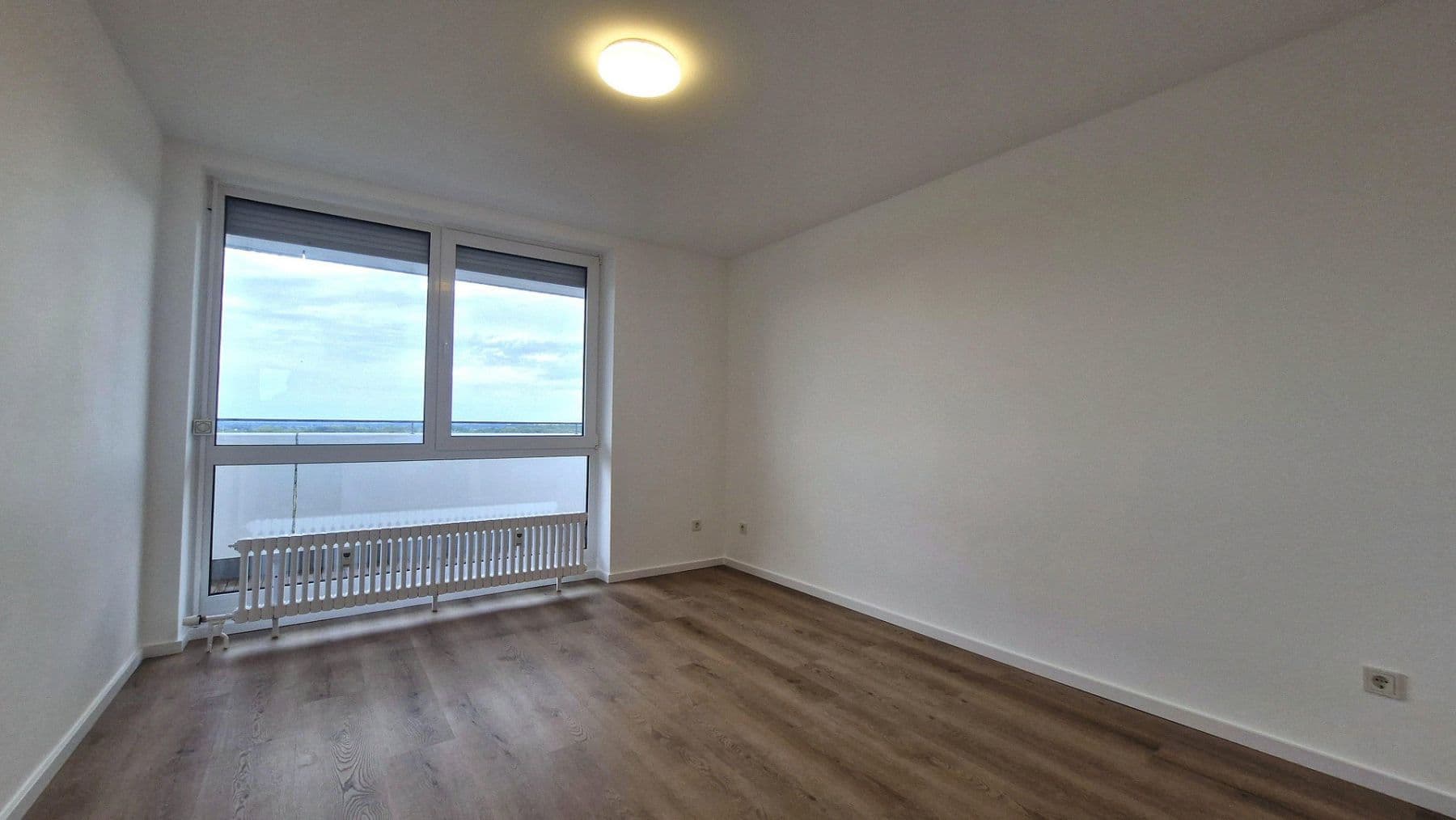 Prodej bytu 3+1 89 m², Kaarst, Severní Porýní-Vestfálsko Prodej bytu 3+1 89 m², Kaarst, Severní Porýní-Vestfálsko